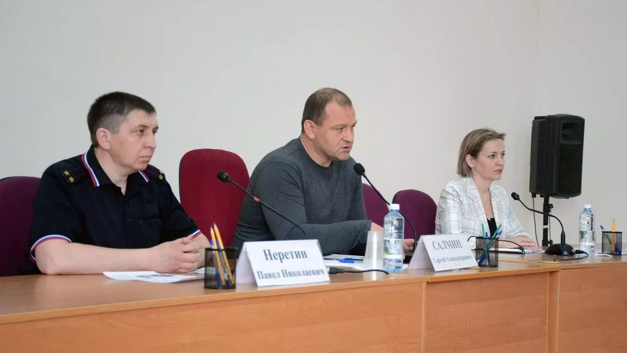 Депутаты городского Совета приняли участие в очередной встрече с оренбуржцами