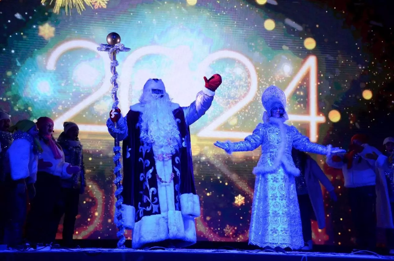 Открытие главной новогодней елки в Оренбурге.